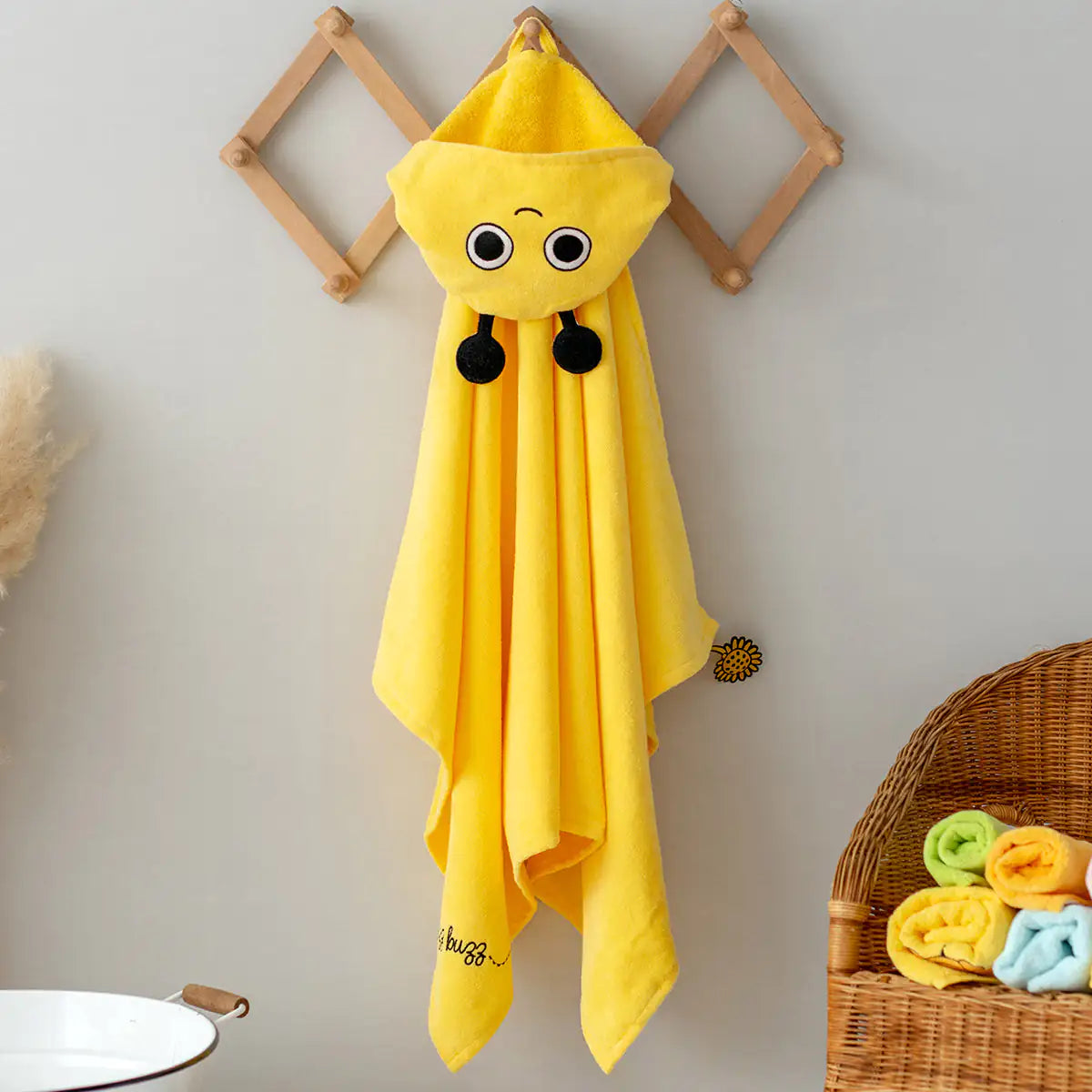 Milk&Moo Buzzy Bee Velvet Hooded Baby Towel